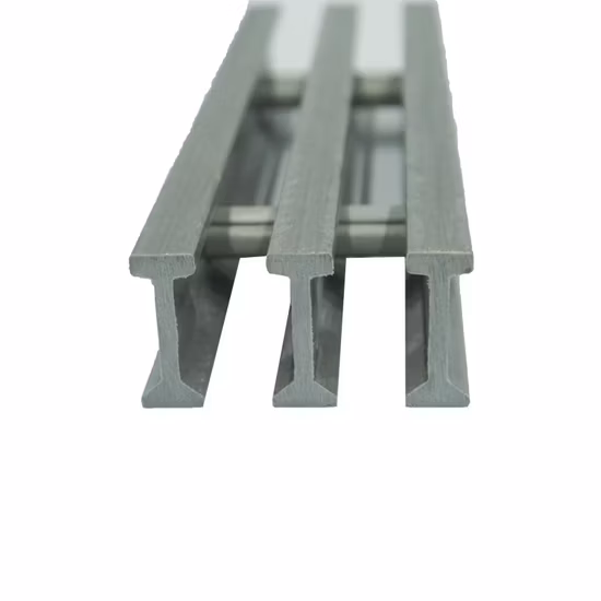 [Vente chaude de milieu d'année] Tube carré en fibre de verre FRP GRP, section extrudée en plastique renforcé de fibre de verre pour traitement chimique